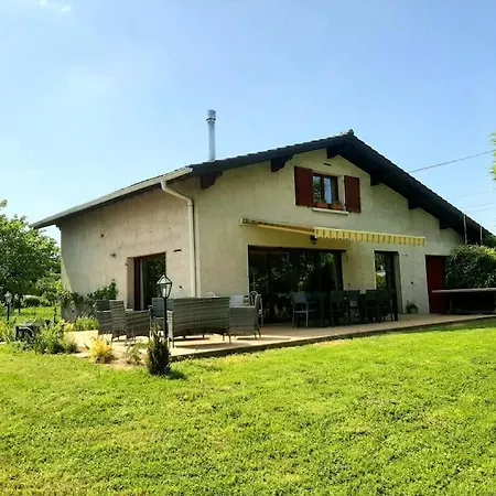 Jolie A 100 M De L'etang Ferienhaus *