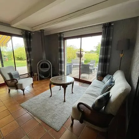 Jolie A 100 M De L'etang Ferienhaus *